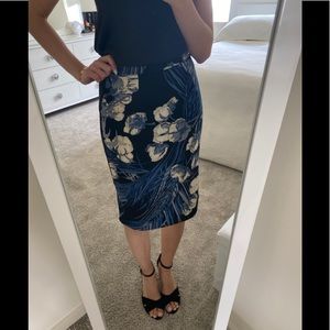 SAMANTHA SUNG
Silk Knee-Length Skirt 4
